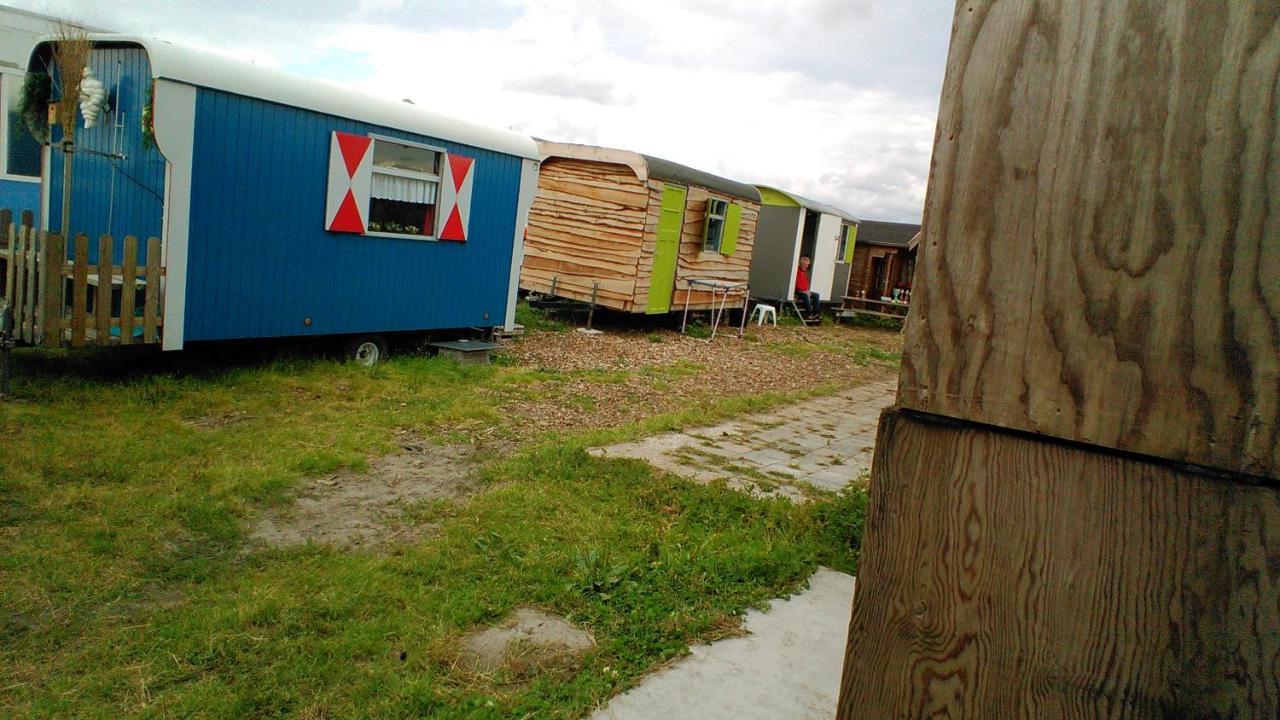 B&B Boerderij Rust, In Pipowagens! Den Helder Bagian luar foto